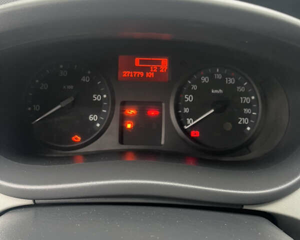 Серый Рено Трафик, объемом двигателя 2 л и пробегом 272 тыс. км за 16500 $, фото 15 на Automoto.ua