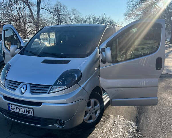 Серый Рено Трафик, объемом двигателя 2 л и пробегом 245 тыс. км за 16900 $, фото 42 на Automoto.ua