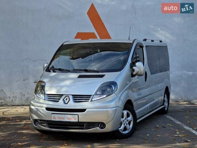 Серый Рено Трафик, объемом двигателя 2 л и пробегом 235 тыс. км за 16490 $, фото 5 на Automoto.ua
