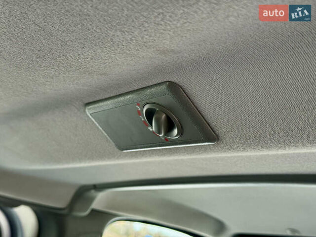 Рено Трафик 2013 в Полтаве на Automoto.ua Серый Рено Трафик, объемом двигателя 2 л и пробегом 138 тыс. км за 17750 $, фото 44 на Automoto.ua