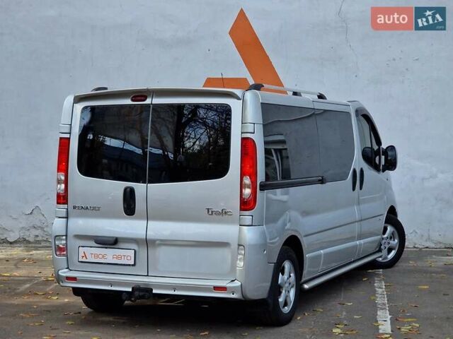 Серый Рено Трафик, объемом двигателя 2 л и пробегом 235 тыс. км за 16490 $, фото 26 на Automoto.ua