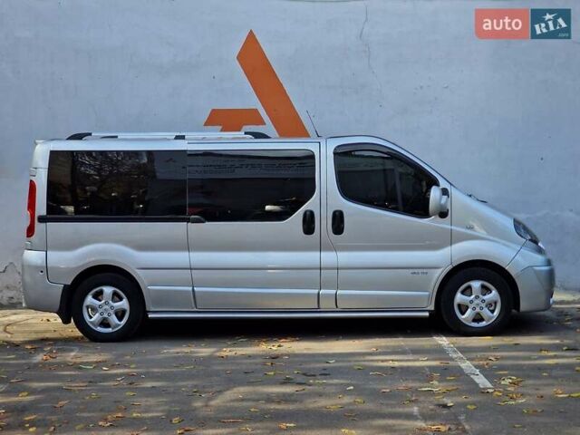 Серый Рено Трафик, объемом двигателя 2 л и пробегом 235 тыс. км за 16490 $, фото 16 на Automoto.ua