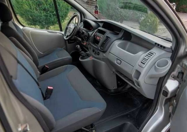 Серый Рено Трафик, объемом двигателя 2 л и пробегом 185 тыс. км за 6700 $, фото 17 на Automoto.ua