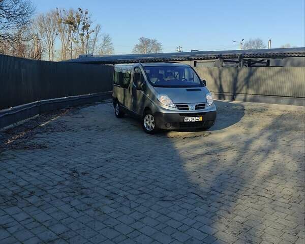 Серый Рено Трафик, объемом двигателя 2 л и пробегом 238 тыс. км за 14700 $, фото 29 на Automoto.ua