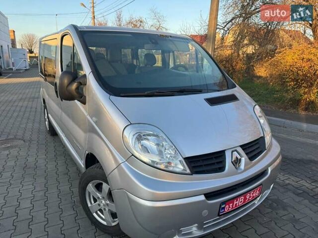 Серый Рено Трафик, объемом двигателя 2 л и пробегом 226 тыс. км за 13999 $, фото 39 на Automoto.ua