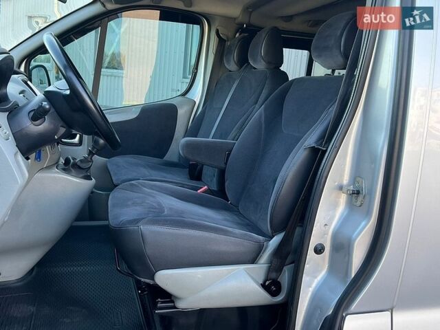 Серый Рено Трафик, объемом двигателя 2 л и пробегом 277 тыс. км за 14900 $, фото 54 на Automoto.ua