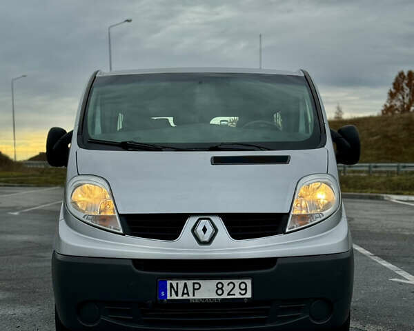 Рено Трафик 2013 в Полтаве на Automoto.ua Серый Рено Трафик, объемом двигателя 2 л и пробегом 138 тыс. км за 17750 $, фото 5 на Automoto.ua