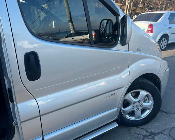 Серый Рено Трафик, объемом двигателя 2 л и пробегом 245 тыс. км за 16900 $, фото 22 на Automoto.ua