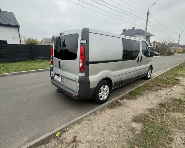 Серый Рено Трафик, объемом двигателя 2 л и пробегом 272 тыс. км за 16500 $, фото 4 на Automoto.ua