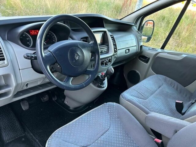 Сірий Рено Трафік, об'ємом двигуна 2 л та пробігом 191 тис. км за 8900 $, фото 8 на Automoto.ua