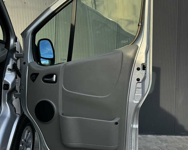 Рено Трафик 2014 в Луцке на Automoto.ua Серый Рено Трафик, объемом двигателя 2 л и пробегом 150 тыс. км за 18399 $, фото 57 на Automoto.ua