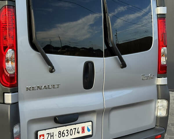 Рено Трафик 2014 в Луцке на Automoto.ua Серый Рено Трафик, объемом двигателя 2 л и пробегом 150 тыс. км за 18399 $, фото 23 на Automoto.ua