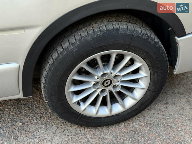 Сірий Рено Трафік, об'ємом двигуна 2 л та пробігом 340 тис. км за 12600 $, фото 9 на Automoto.ua