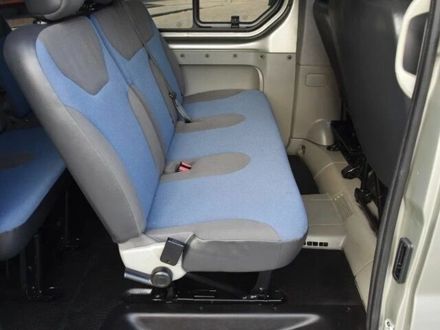 Серый Рено Трафик, объемом двигателя 2 л и пробегом 127 тыс. км за 9400 $, фото 15 на Automoto.ua