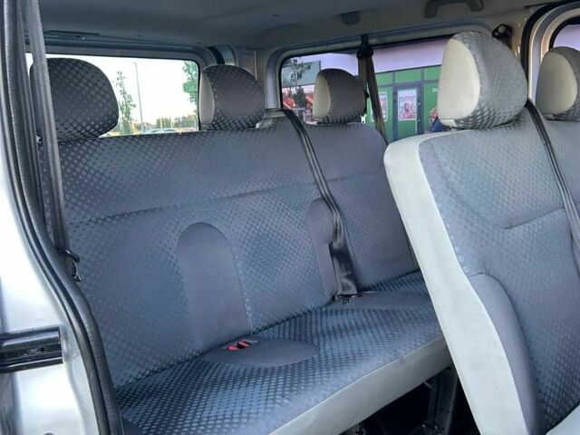 Сірий Рено Трафік, об'ємом двигуна 2 л та пробігом 191 тис. км за 8900 $, фото 14 на Automoto.ua