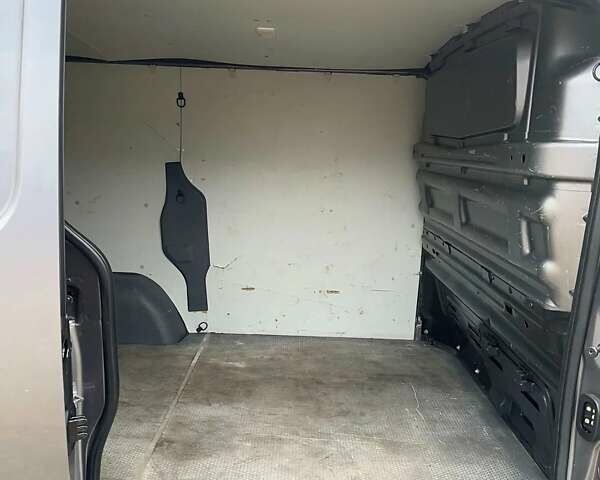 Серый Рено Трафик, объемом двигателя 1.6 л и пробегом 174 тыс. км за 11000 $, фото 7 на Automoto.ua