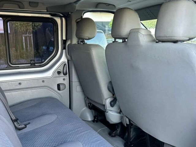 Сірий Рено Трафік, об'ємом двигуна 2 л та пробігом 191 тис. км за 8900 $, фото 13 на Automoto.ua