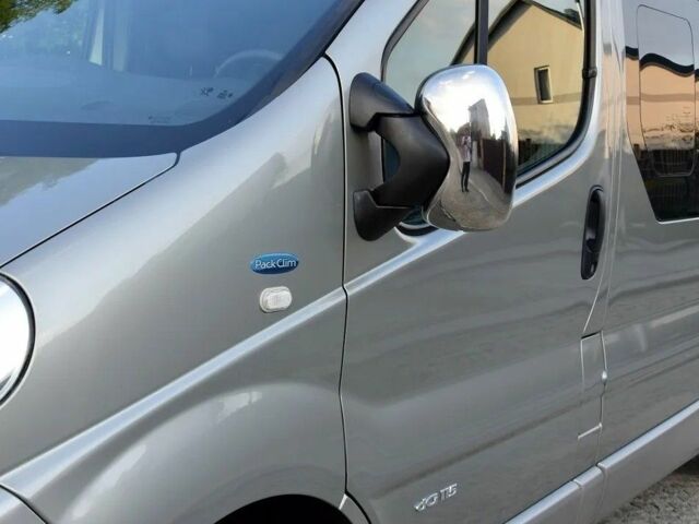 Серый Рено Трафик, объемом двигателя 2 л и пробегом 127 тыс. км за 9400 $, фото 9 на Automoto.ua