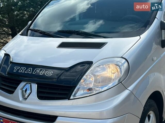 Серый Рено Трафик, объемом двигателя 2 л и пробегом 304 тыс. км за 15300 $, фото 19 на Automoto.ua