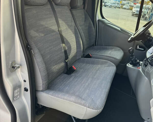 Рено Трафик 2014 в Луцке на Automoto.ua Серый Рено Трафик, объемом двигателя 2 л и пробегом 150 тыс. км за 18399 $, фото 60 на Automoto.ua