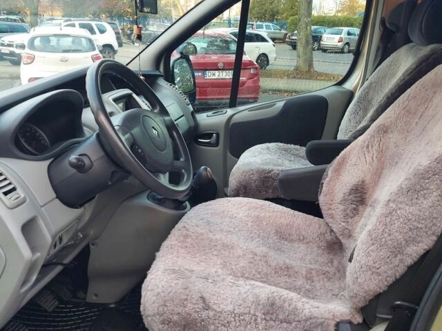 Рено Трафик 2014 в Борисполе на Automoto.ua Серый Рено Трафик, объемом двигателя 2 л и пробегом 120 тыс. км за 8600 $, фото 9 на Automoto.ua