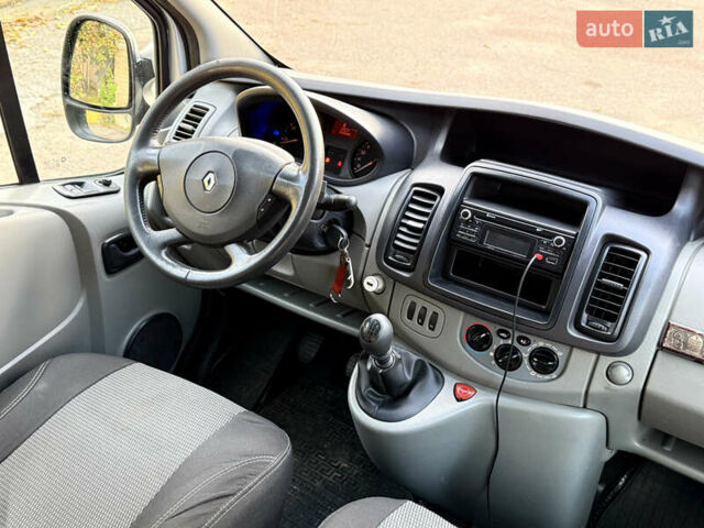 Сірий Рено Трафік, об'ємом двигуна 2 л та пробігом 340 тис. км за 12600 $, фото 13 на Automoto.ua