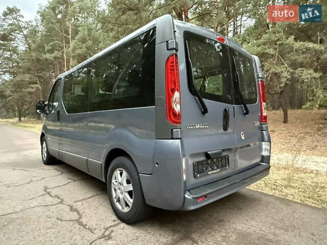 Серый Рено Трафик, объемом двигателя 2 л и пробегом 196 тыс. км за 17800 $, фото 10 на Automoto.ua