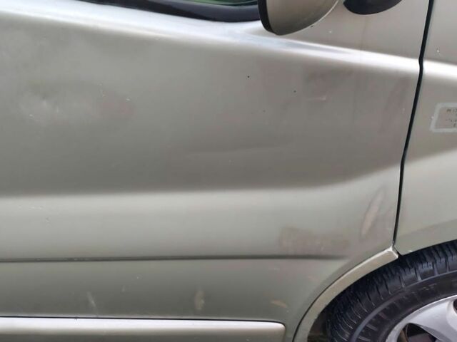 Сірий Рено Трафік, об'ємом двигуна 2 л та пробігом 130 тис. км за 8900 $, фото 22 на Automoto.ua