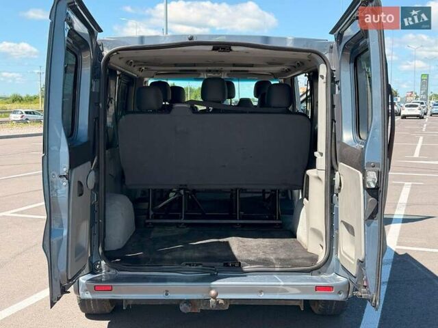 Серый Рено Трафик, объемом двигателя 2 л и пробегом 312 тыс. км за 16000 $, фото 23 на Automoto.ua