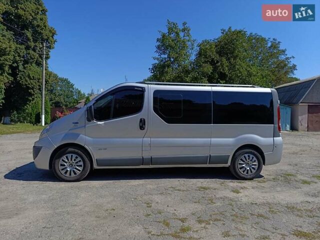 Серый Рено Трафик, объемом двигателя 2 л и пробегом 252 тыс. км за 15500 $, фото 17 на Automoto.ua