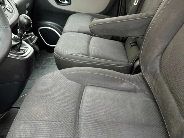 Сірий Рено Трафік, об'ємом двигуна 1.6 л та пробігом 173 тис. км за 8700 $, фото 21 на Automoto.ua