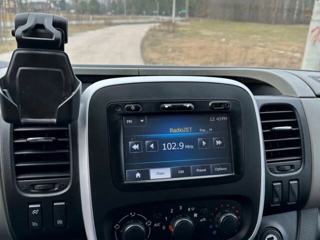 Серый Рено Трафик, объемом двигателя 1.6 л и пробегом 173 тыс. км за 8200 $, фото 7 на Automoto.ua