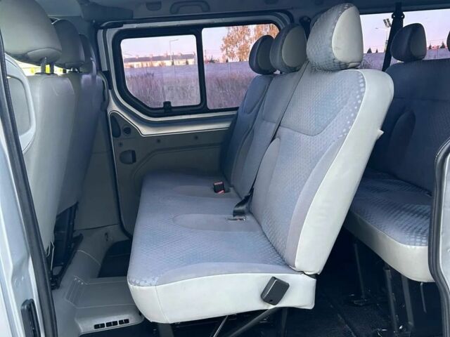 Сірий Рено Трафік, об'ємом двигуна 2 л та пробігом 191 тис. км за 8900 $, фото 12 на Automoto.ua