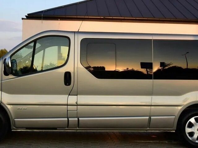 Серый Рено Трафик, объемом двигателя 2 л и пробегом 127 тыс. км за 9400 $, фото 4 на Automoto.ua