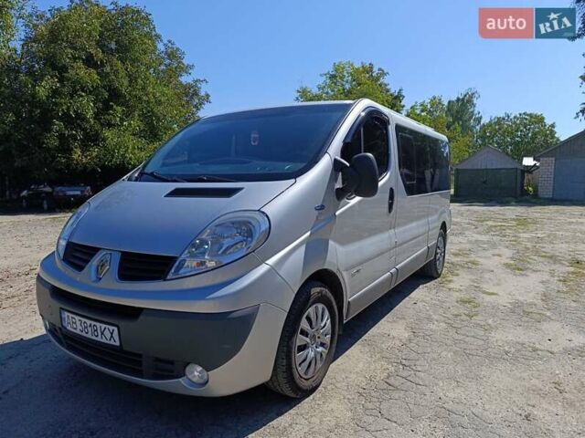 Серый Рено Трафик, объемом двигателя 2 л и пробегом 252 тыс. км за 15500 $, фото 15 на Automoto.ua