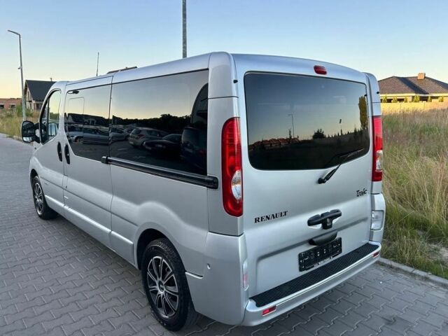 Сірий Рено Трафік, об'ємом двигуна 2 л та пробігом 191 тис. км за 8900 $, фото 3 на Automoto.ua