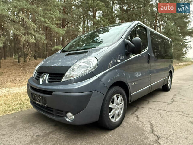 Серый Рено Трафик, объемом двигателя 2 л и пробегом 196 тыс. км за 17800 $, фото 6 на Automoto.ua