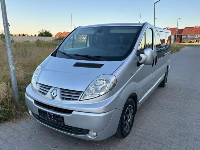 Сірий Рено Трафік, об'ємом двигуна 2 л та пробігом 191 тис. км за 8900 $, фото 6 на Automoto.ua