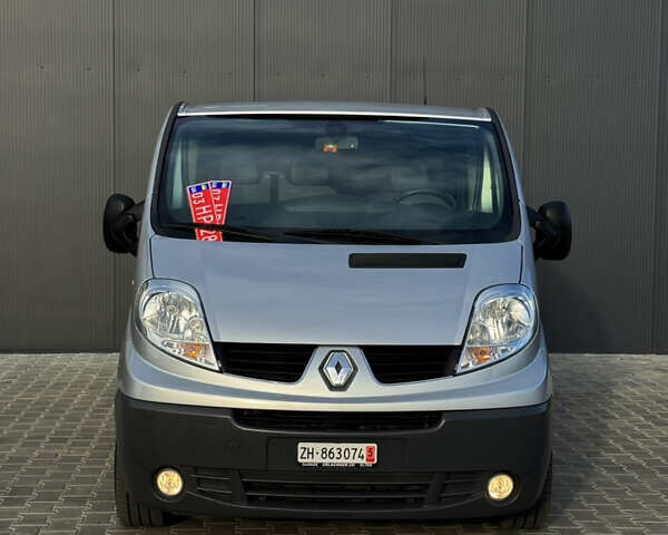 Рено Трафик 2014 в Луцке на Automoto.ua Серый Рено Трафик, объемом двигателя 2 л и пробегом 150 тыс. км за 18399 $, фото 6 на Automoto.ua