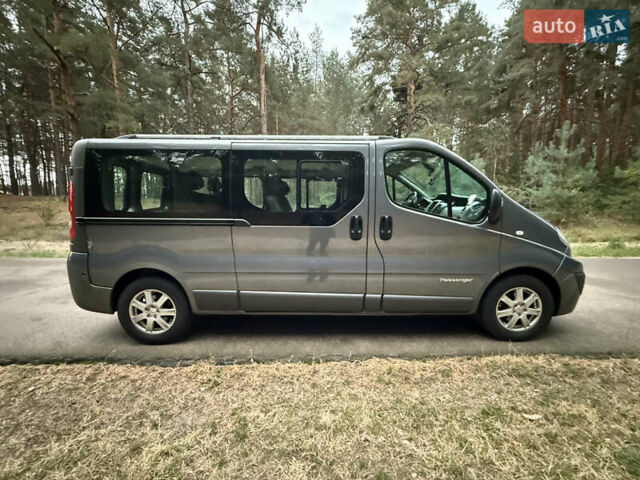 Серый Рено Трафик, объемом двигателя 2 л и пробегом 196 тыс. км за 17800 $, фото 15 на Automoto.ua