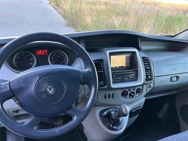 Сірий Рено Трафік, об'ємом двигуна 2 л та пробігом 191 тис. км за 8900 $, фото 7 на Automoto.ua