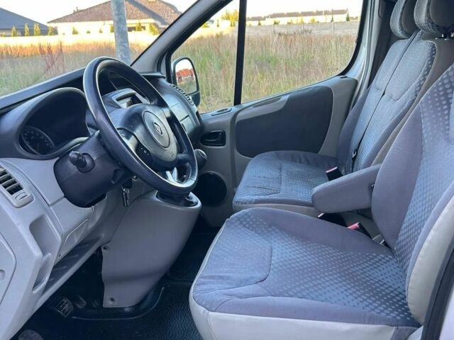 Сірий Рено Трафік, об'ємом двигуна 2 л та пробігом 191 тис. км за 8900 $, фото 10 на Automoto.ua