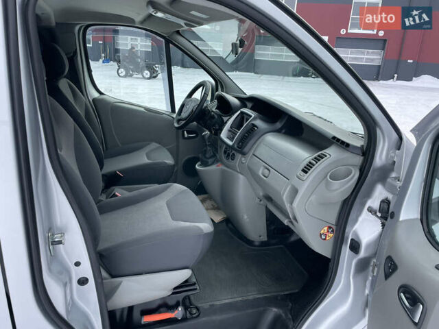Сірий Рено Трафік, об'ємом двигуна 2 л та пробігом 258 тис. км за 16300 $, фото 39 на Automoto.ua