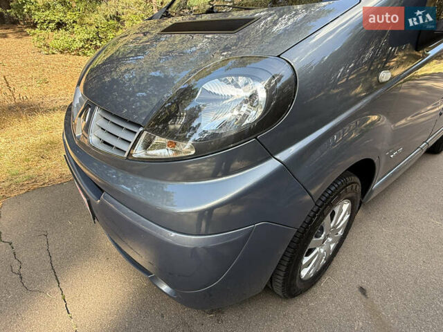 Сірий Рено Трафік, об'ємом двигуна 2 л та пробігом 267 тис. км за 16800 $, фото 24 на Automoto.ua