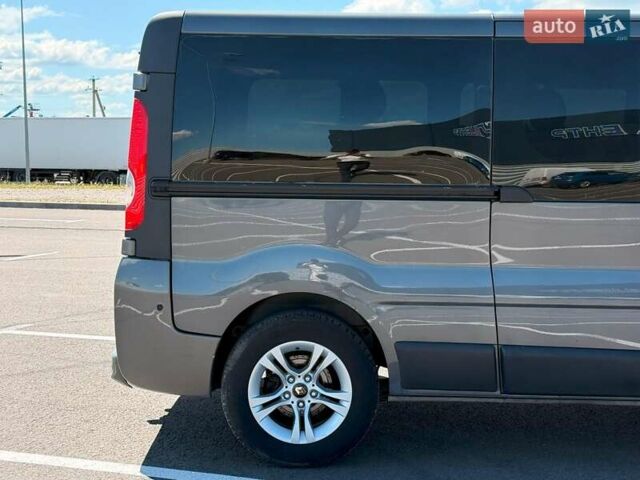 Серый Рено Трафик, объемом двигателя 2 л и пробегом 312 тыс. км за 16000 $, фото 10 на Automoto.ua