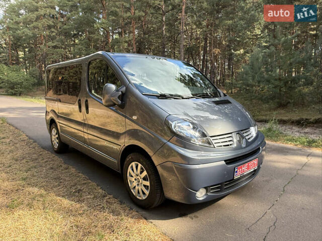 Сірий Рено Трафік, об'ємом двигуна 2 л та пробігом 267 тис. км за 16800 $, фото 68 на Automoto.ua