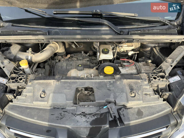 Серый Рено Трафик, объемом двигателя 1.6 л и пробегом 297 тыс. км за 13800 $, фото 26 на Automoto.ua