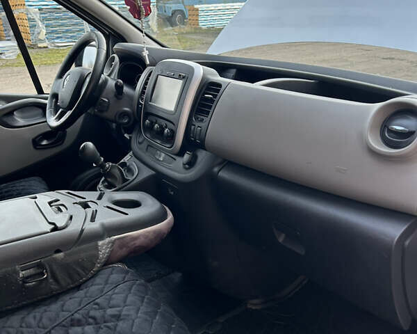 Сірий Рено Трафік, об'ємом двигуна 1.6 л та пробігом 340 тис. км за 13700 $, фото 23 на Automoto.ua