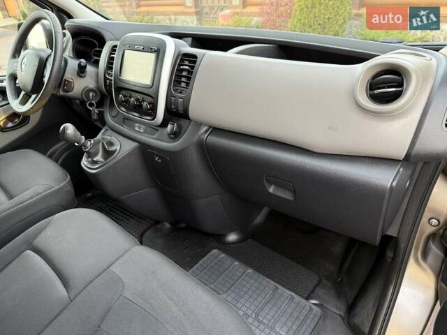 Сірий Рено Трафік, об'ємом двигуна 1.6 л та пробігом 254 тис. км за 14700 $, фото 57 на Automoto.ua