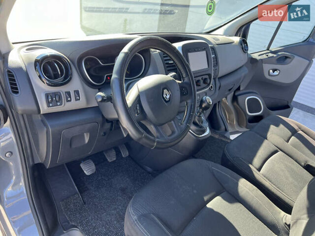 Серый Рено Трафик, объемом двигателя 1.6 л и пробегом 318 тыс. км за 16500 $, фото 9 на Automoto.ua